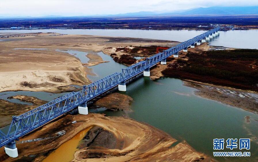 China-Russia rail bridge to be completed in June 2018