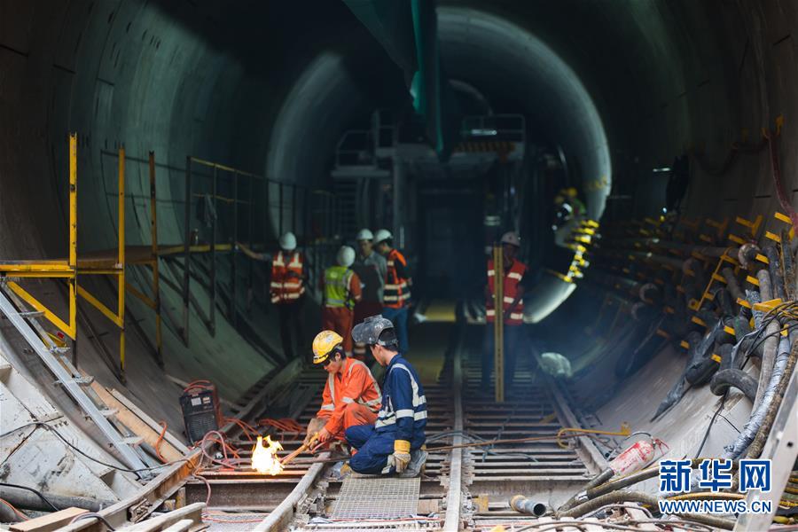 Chinese firm builds light rail in Israel