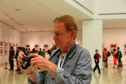 Photography exhibitions light up Shandong art museum