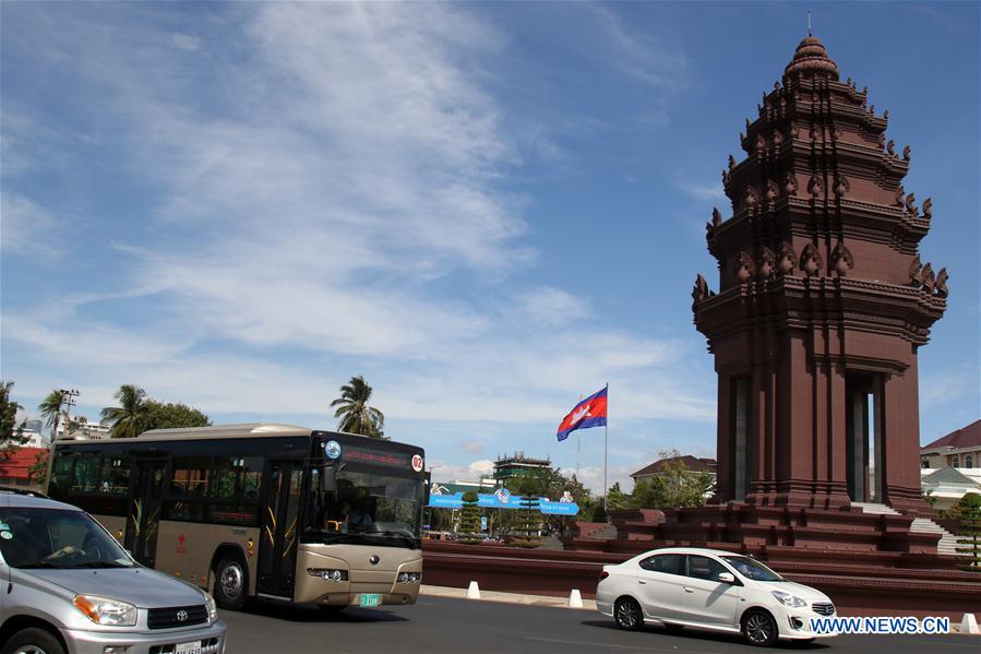 Chinese 'smart' buses bring safe, comfortable transport to Cambodia