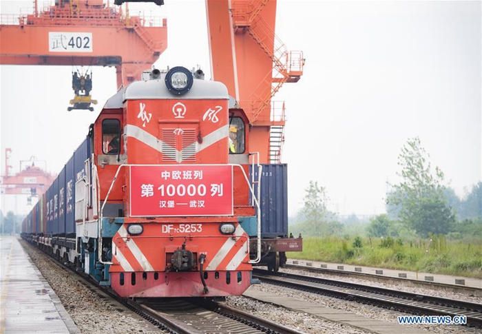 China-Europe freight trains make 10,000 trips since 2011