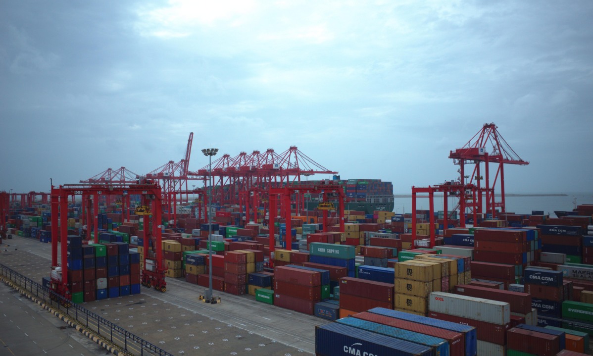 Joint venture sets Sri Lankan port buzzing again