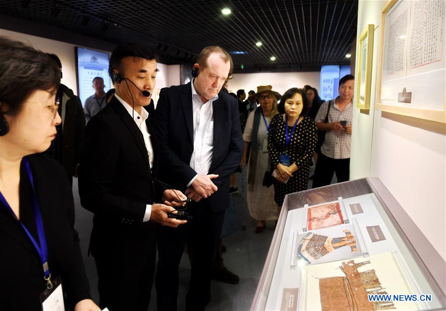 Historical archives and documents exhibition on Silk Road held in Fuzhou