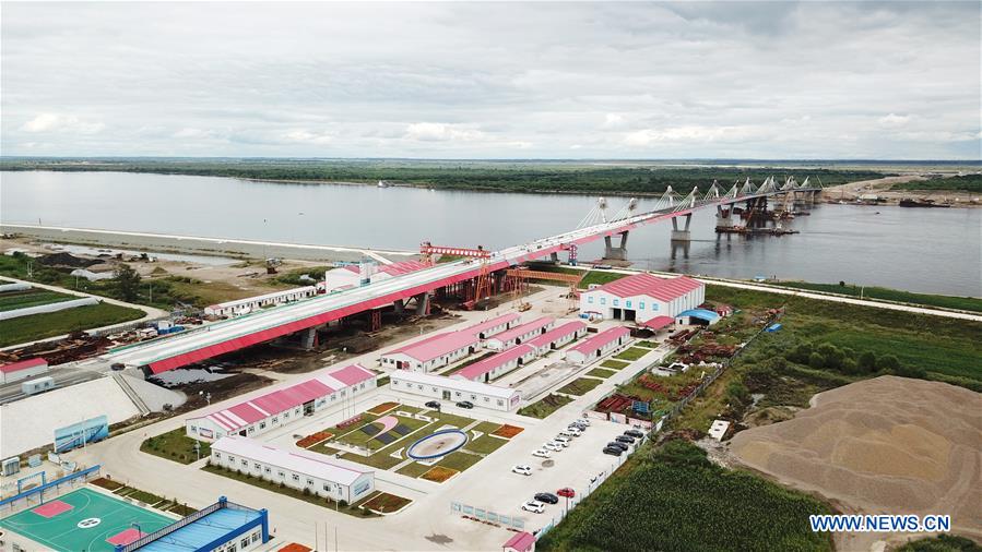 First highway bridge connecting China and Russia under construction 
