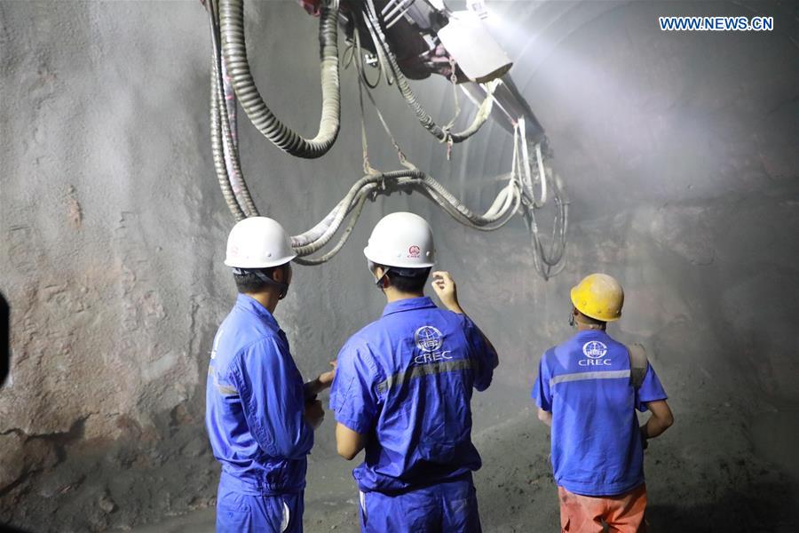 China-Laos railway's 2nd longest tunnel drilled