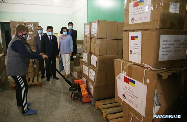 Ukraine receives COVID-19 medical supplies from Chinese community