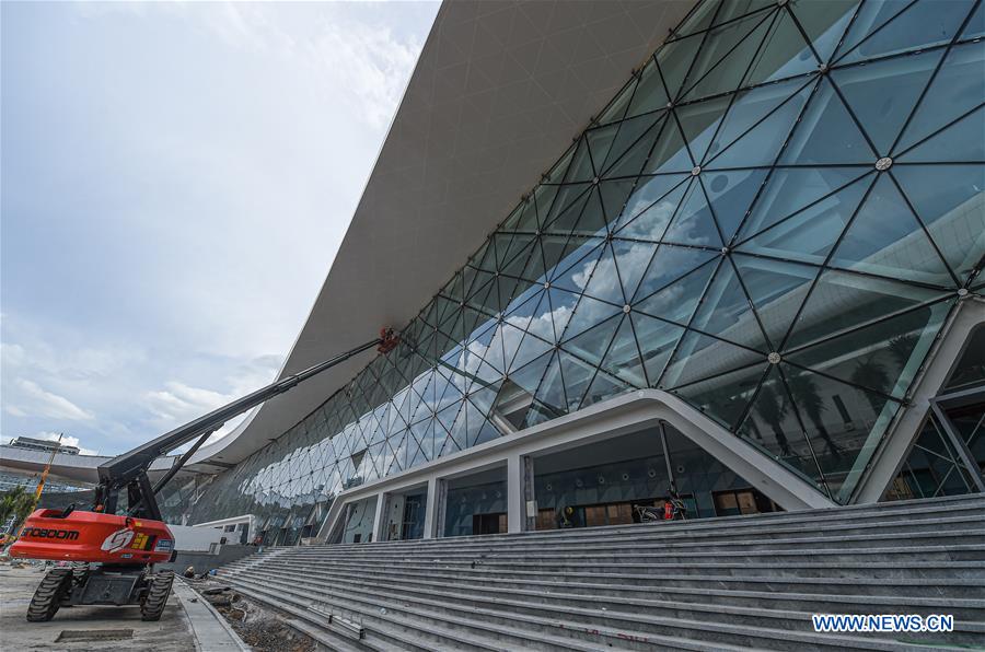 Hainan Int'l Convention and Exhibition Center (2nd-phase) project under construction