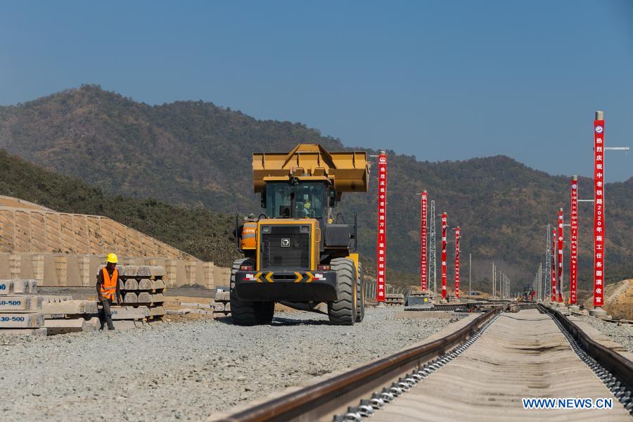 China-Laos railway tracks laid to Luang Prabang, achieving yearly goals