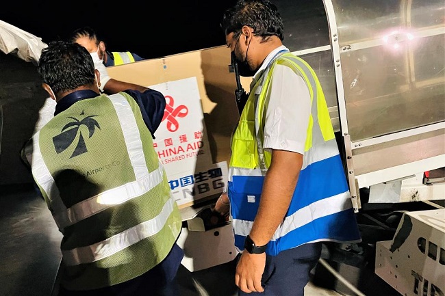 China hands over first batch of vaccine donation to Maldives