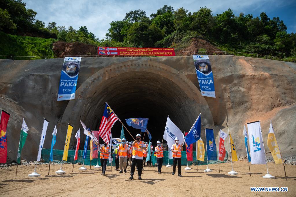 Malaysia-China joint train project sees 1st tunnel breakthrough