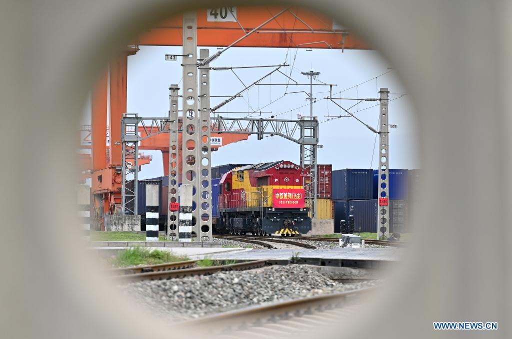 Xi'an sees 1,000 China-Europe freight train trips this year