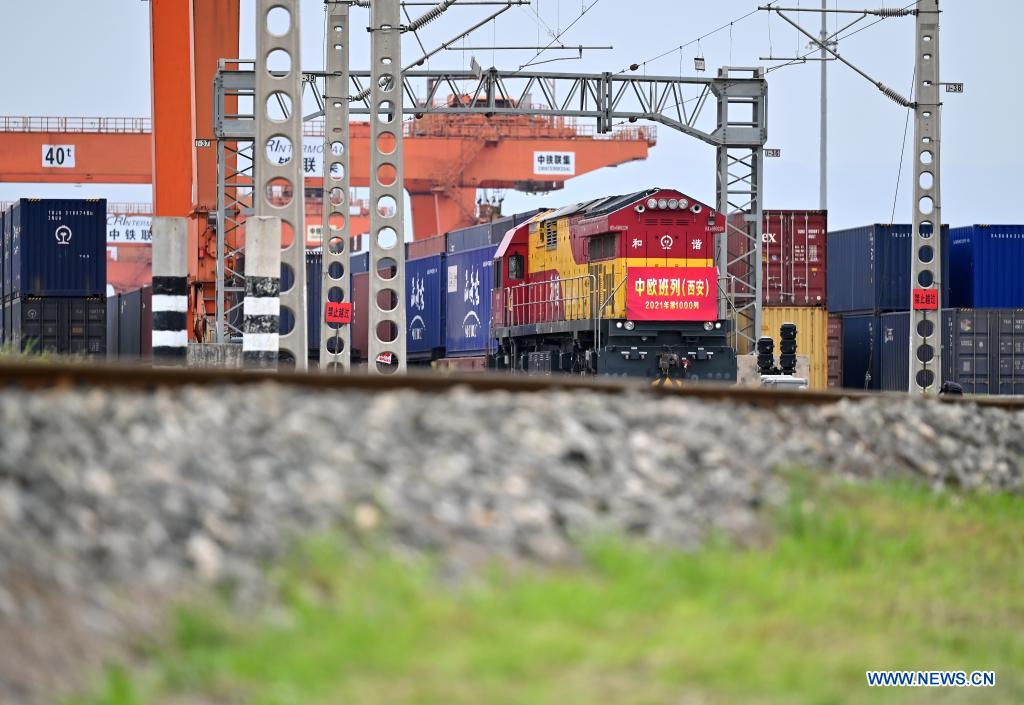 Xi'an sees 1,000 China-Europe freight train trips this year