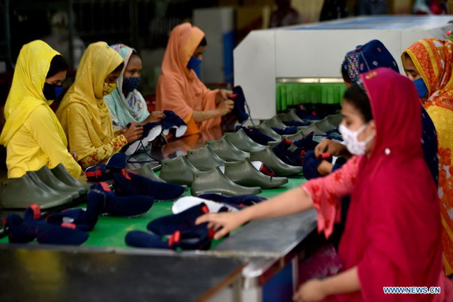 Chinese shoemaker brings jobs, better life to Bangladeshi villagers