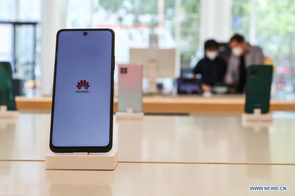 Huawei unveils its first flagship store in Germany