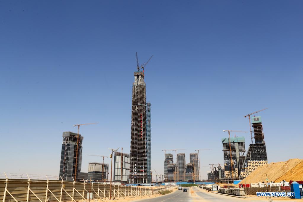 China-built tallest skyscraper in Africa topped out in Egypt's new capital