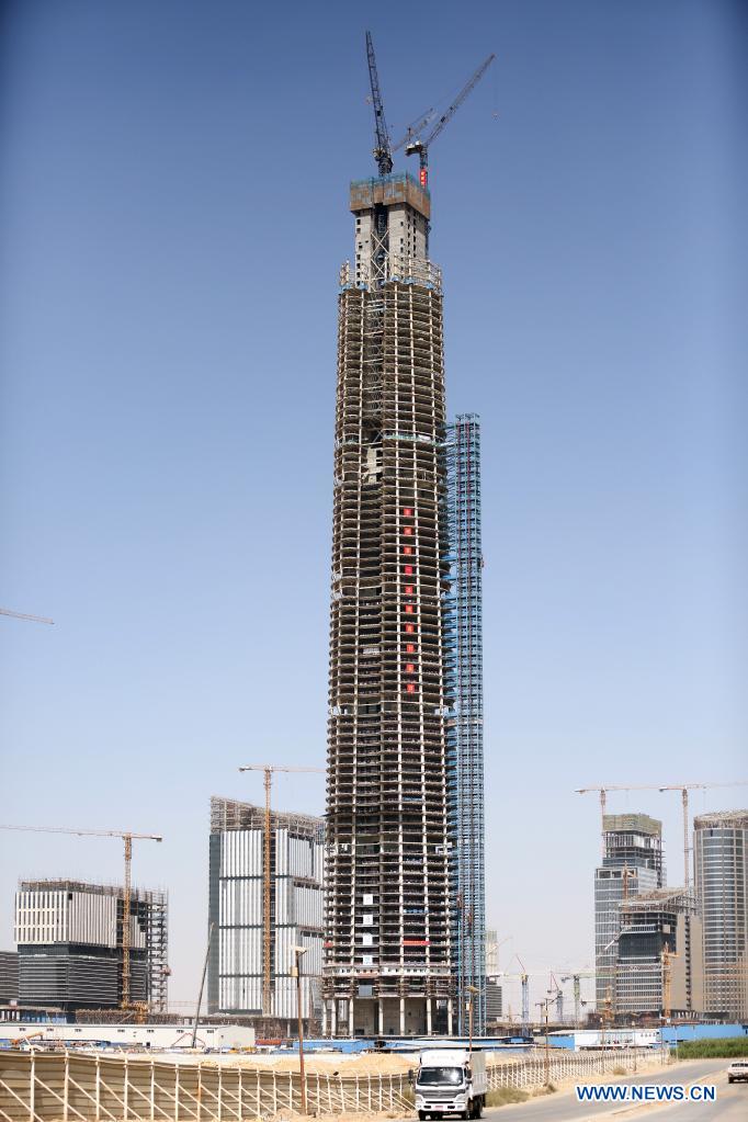 China-built tallest skyscraper in Africa topped out in Egypt's new capital