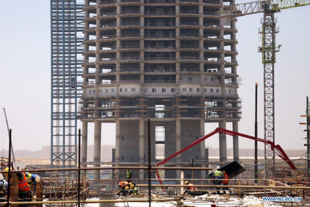 China-built tallest skyscraper in Africa topped out in Egypt's new capital