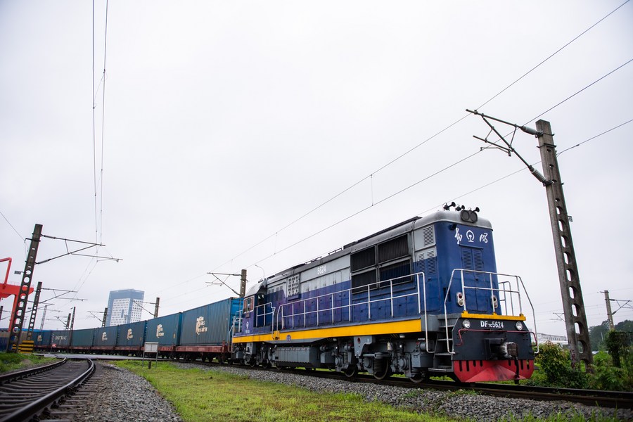 China's central region furthers opening up through China-Europe cargo train service
