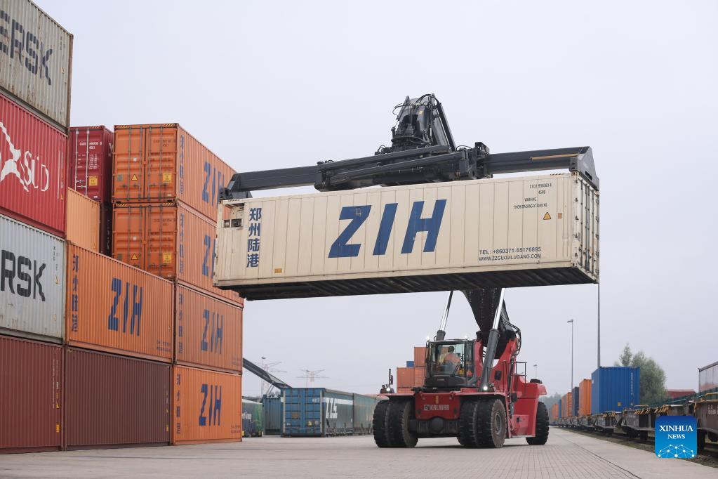 China-Europe freight train links Zhengzhou and Belgium's Liege