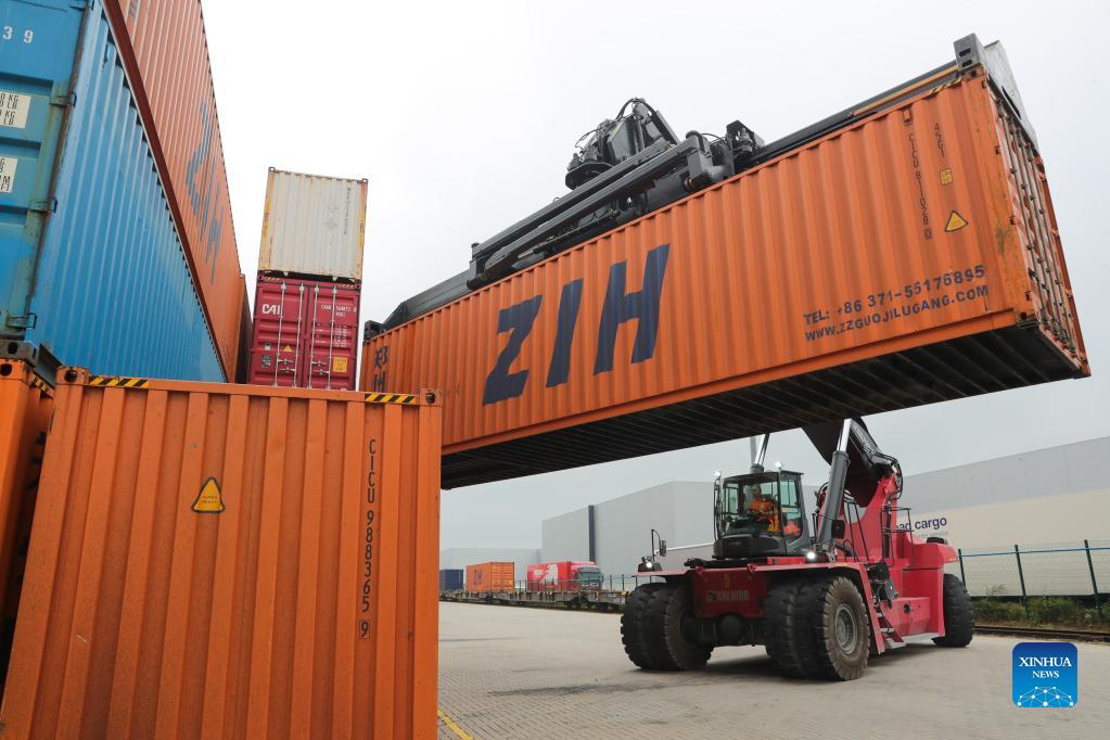 China-Europe freight train links Zhengzhou and Belgium's Liege