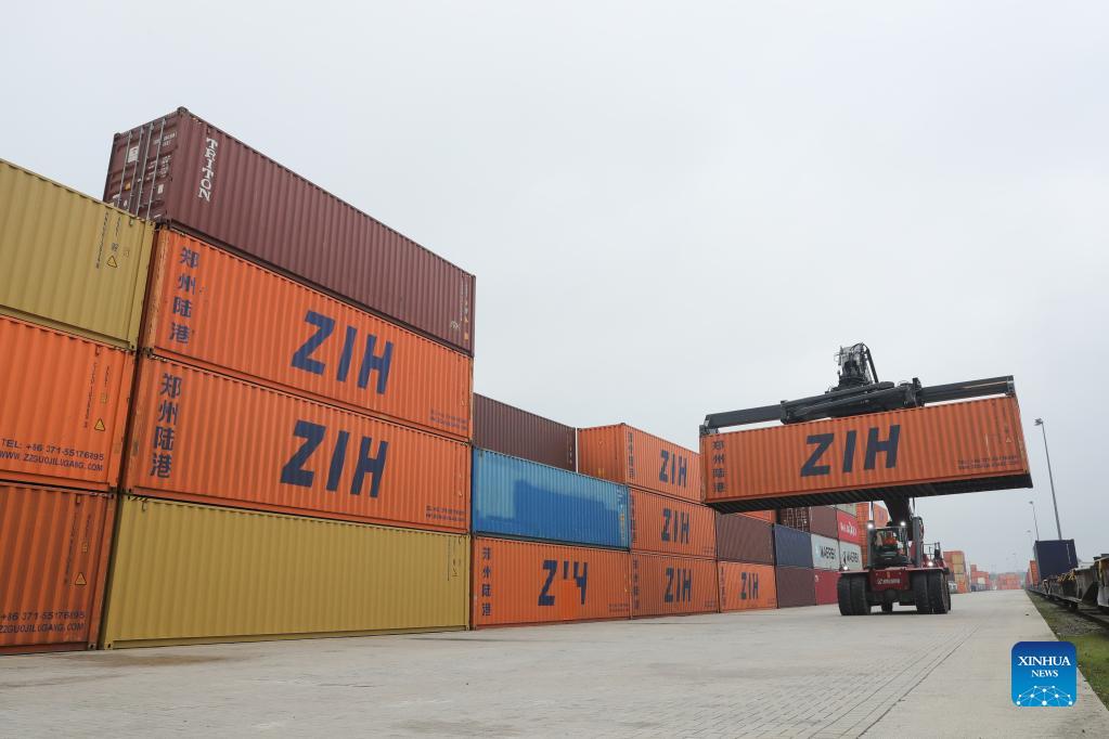 China-Europe freight train links Zhengzhou and Belgium's Liege