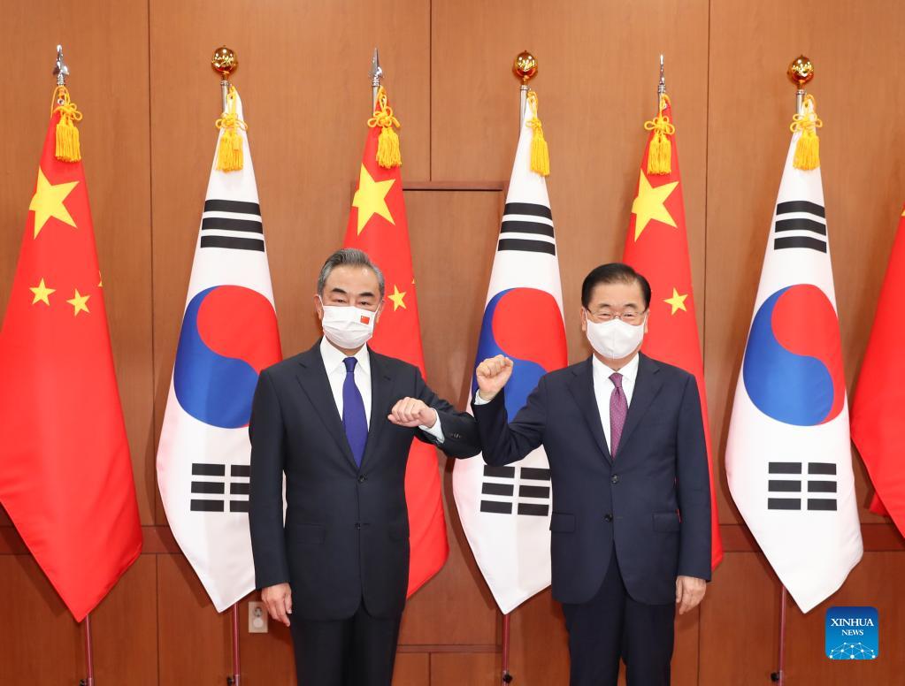 China, S. Korea vow to boost bilateral ties