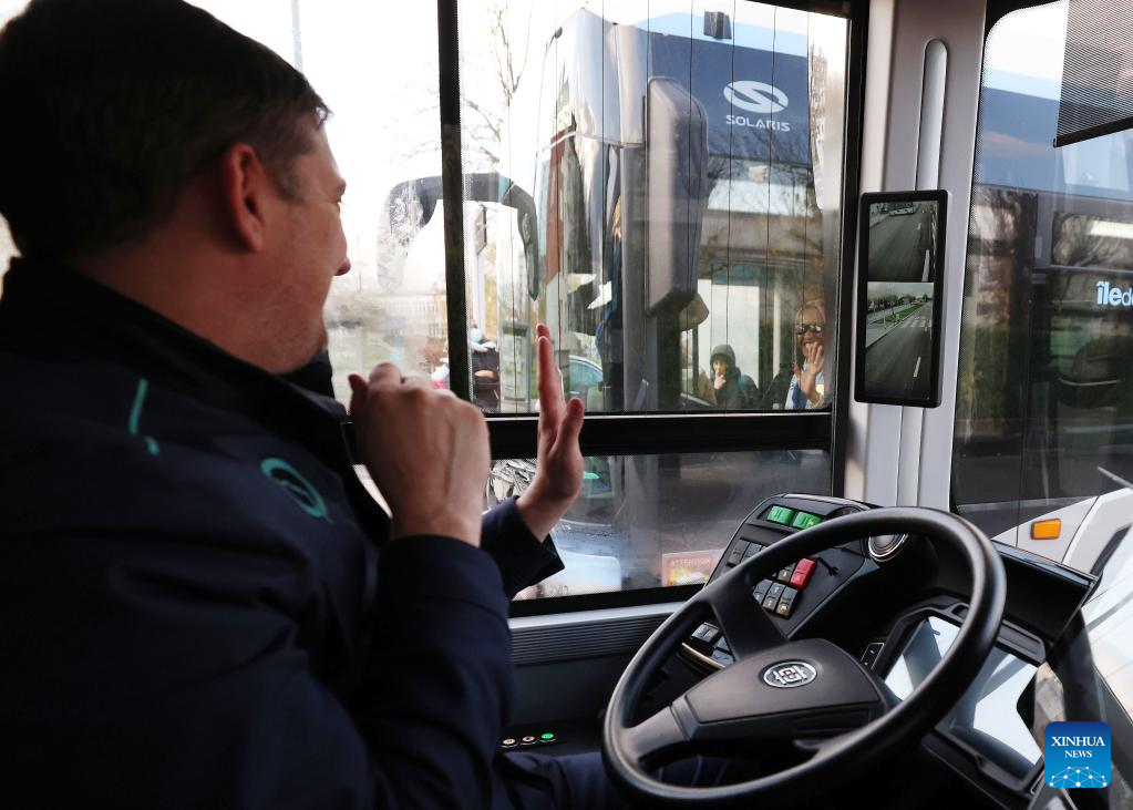 China-made self-driving buses complete trial run in Paris, France