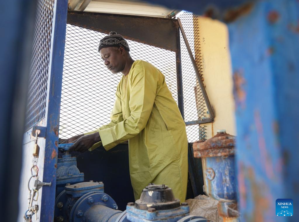 Chinese-funded rural well-drilling project changes Senegalese's lives