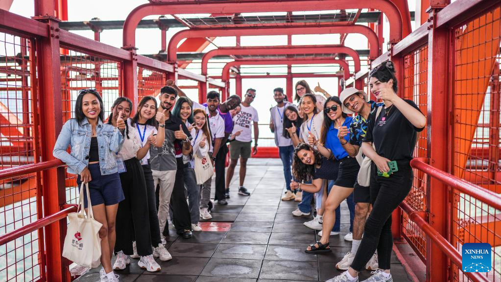 Int'l students attend culture promotion activity to learn about Guizhou