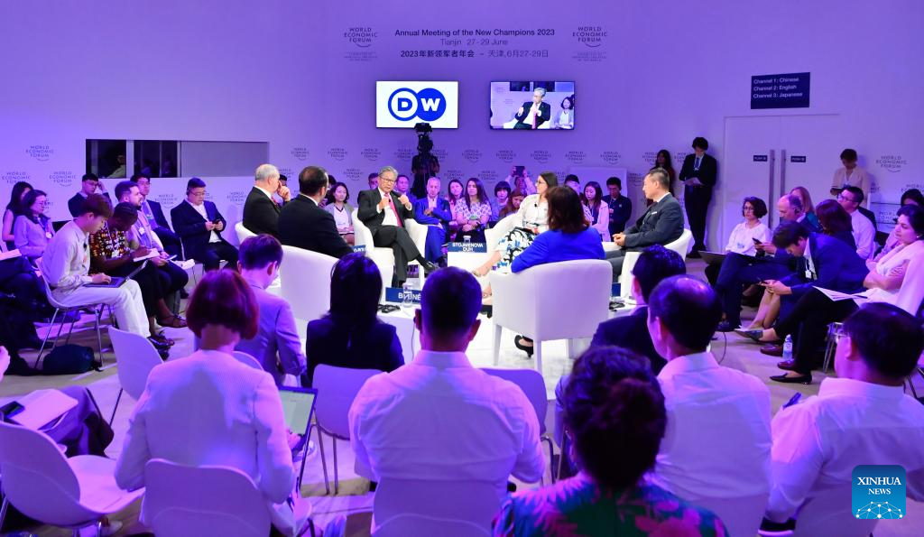Session themed "New Skills for Fast-Moving Industries" held during Summer Davos in Tianjin